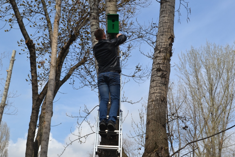 Сотрудники УМВД провели субботник в сквере имени Михаила Гадеева