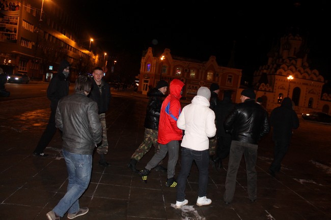 Атаманы провели вечер в кафе вместо пикета против «KAZAKY»