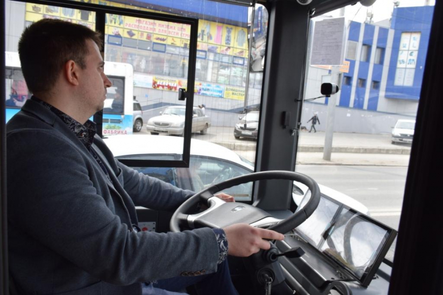 В Солнечном-2 и Юбилейном запустили тестовый троллейбус