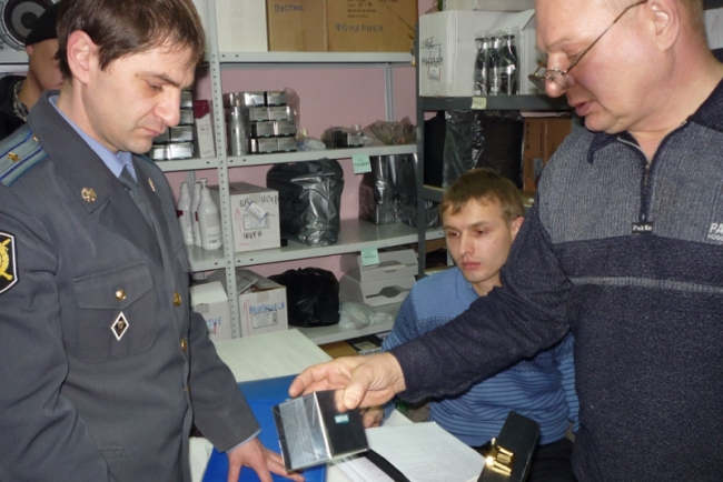 ГУ МВД: Косметический бутик провел аферу, заманивая клиентов черной икрой