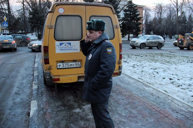 Коммунисты устроили флеш-моб против бюджета Саратова