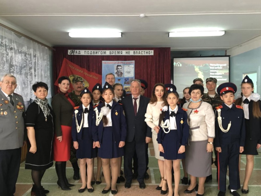 Школе в Скатовке присвоили имя Героя Советского Союза Ильи Каплунова