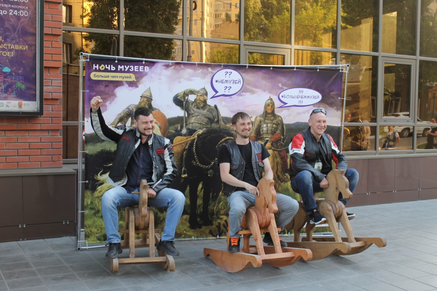 На «Ночь музеев» в Саратове приехала толпа байкеров