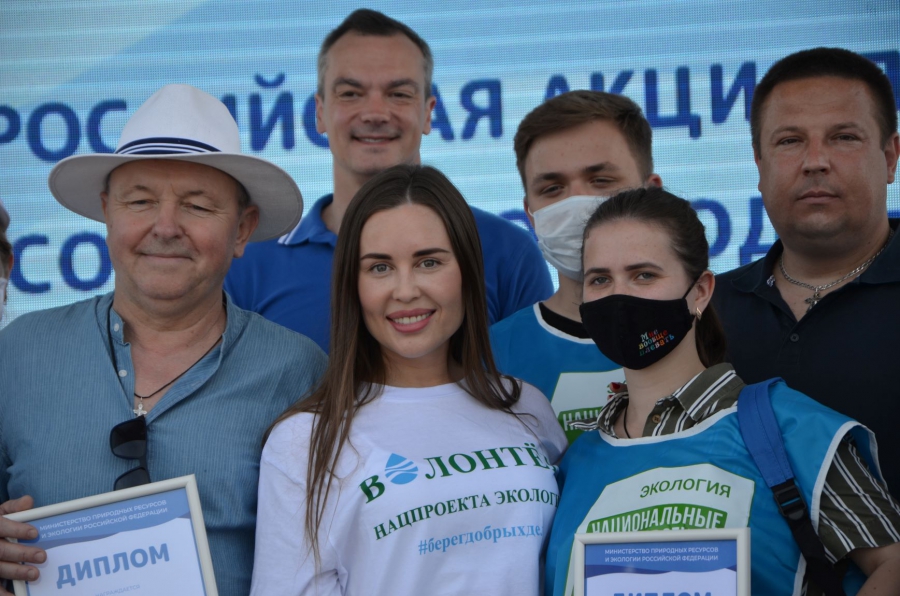 С пляжа «Городские пески» вывезли более 250 кг мусора