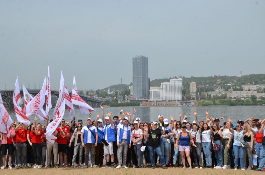 С пляжа «Городские пески» вывезли более 250 кг мусора