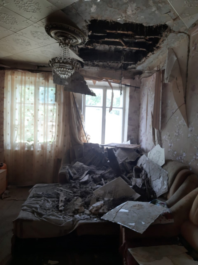 В Пугачеве проживание в квартире с рухнувшим потолком признали опасным