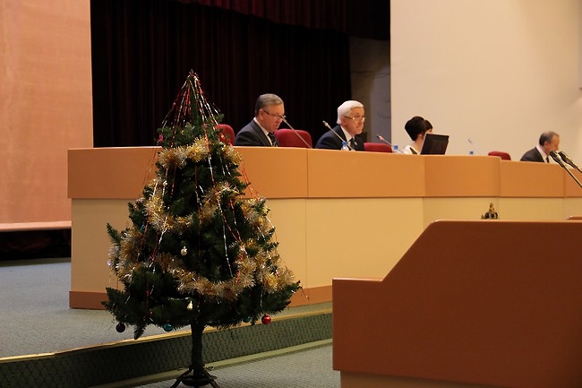 Областные депутаты сократили бюджет на 3 миллиарда