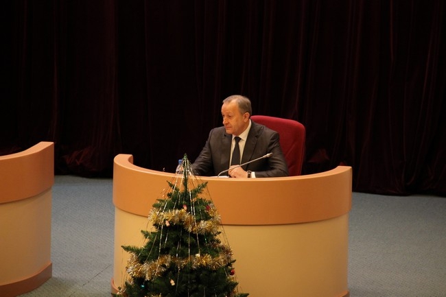 Областные депутаты сократили бюджет на 3 миллиарда