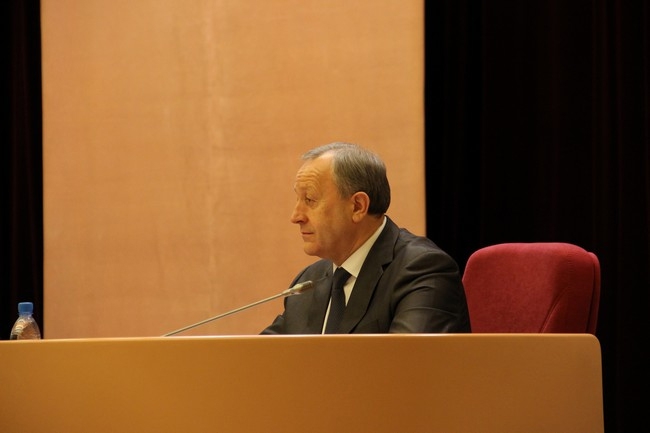 Областные депутаты сократили бюджет на 3 миллиарда