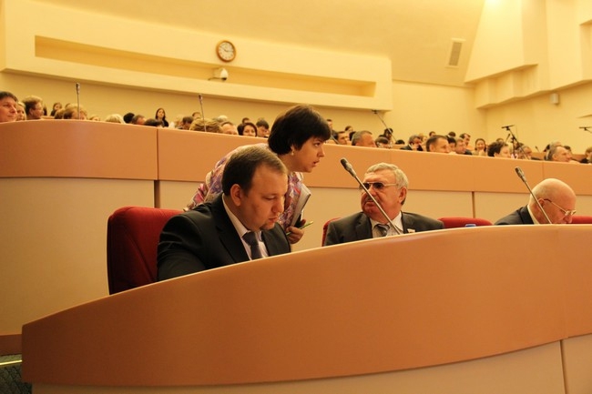 Областные депутаты сократили бюджет на 3 миллиарда