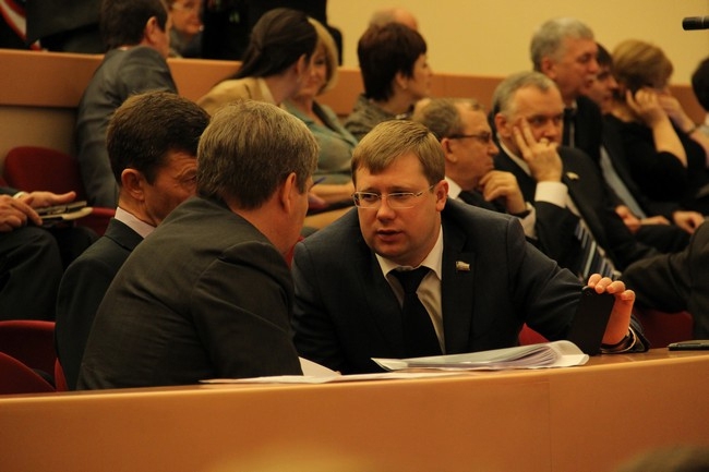 Областные депутаты сократили бюджет на 3 миллиарда