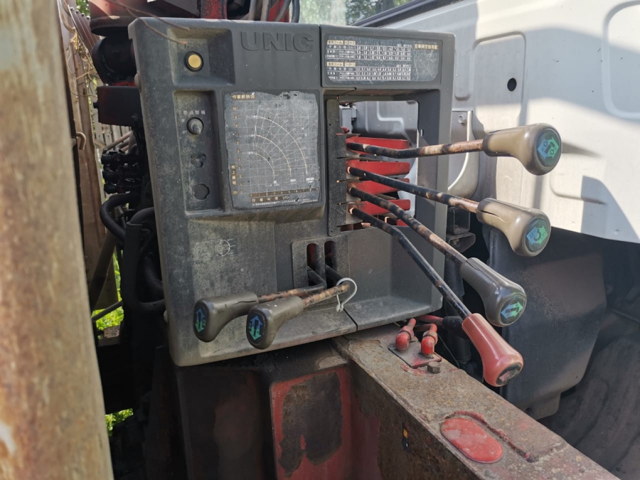 В Поливановке крановщик задел линию электропередач и погиб