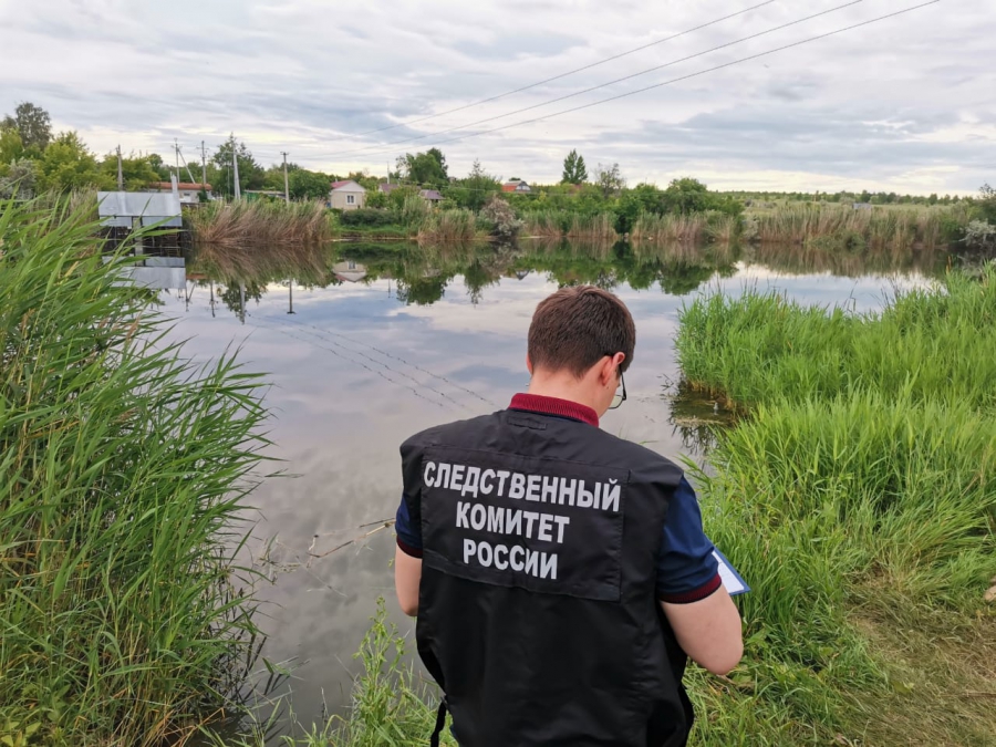 В пруду поселка Жасминный спасатели нашли труп мужчины