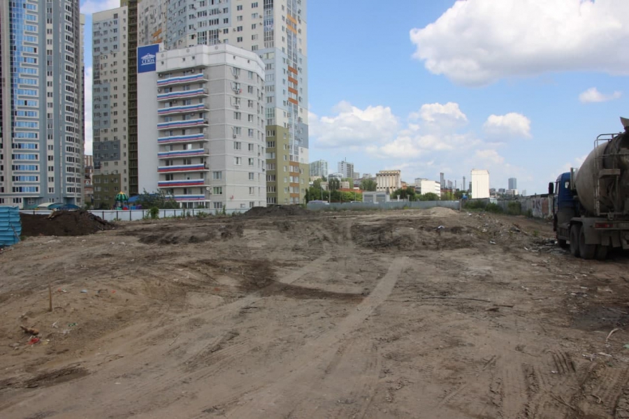 На новой набережной Саратова снесли почти все гаражи