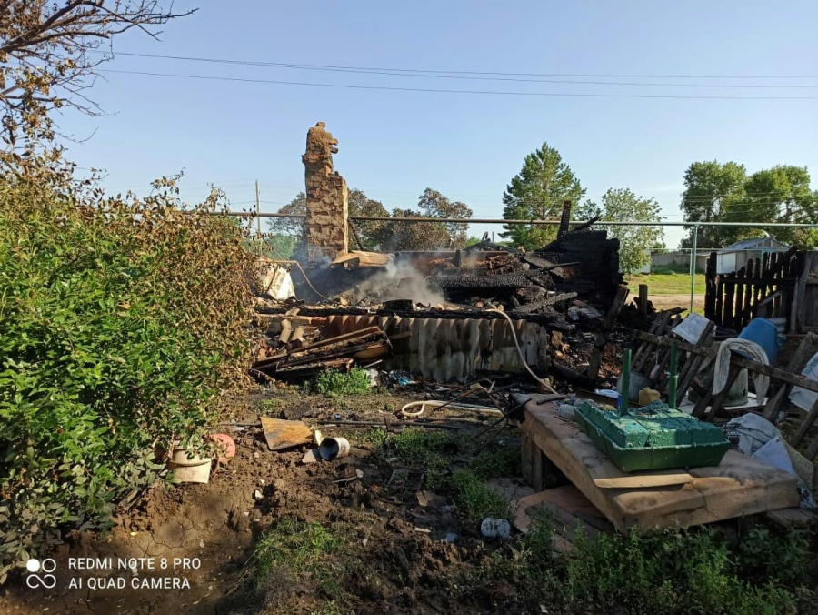 В результате пожара в частном доме пострадала пожилая женщина
