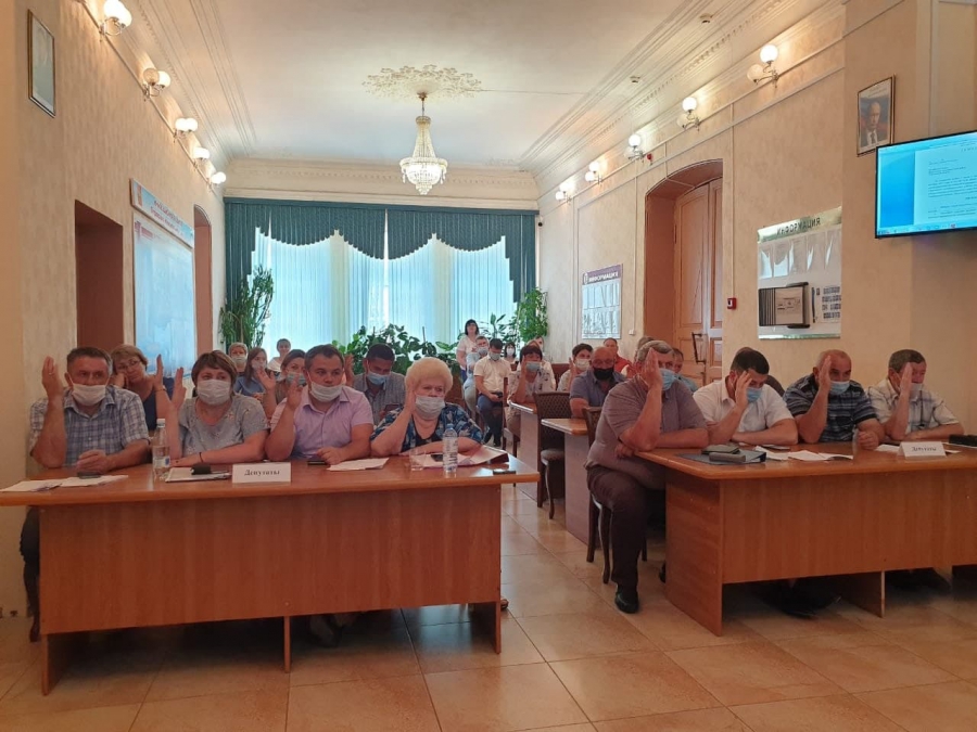 Главой Петровского района вновь избран Денис Фадеев