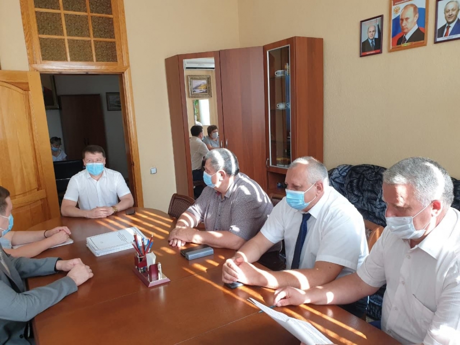 Главой Петровского района вновь избран Денис Фадеев