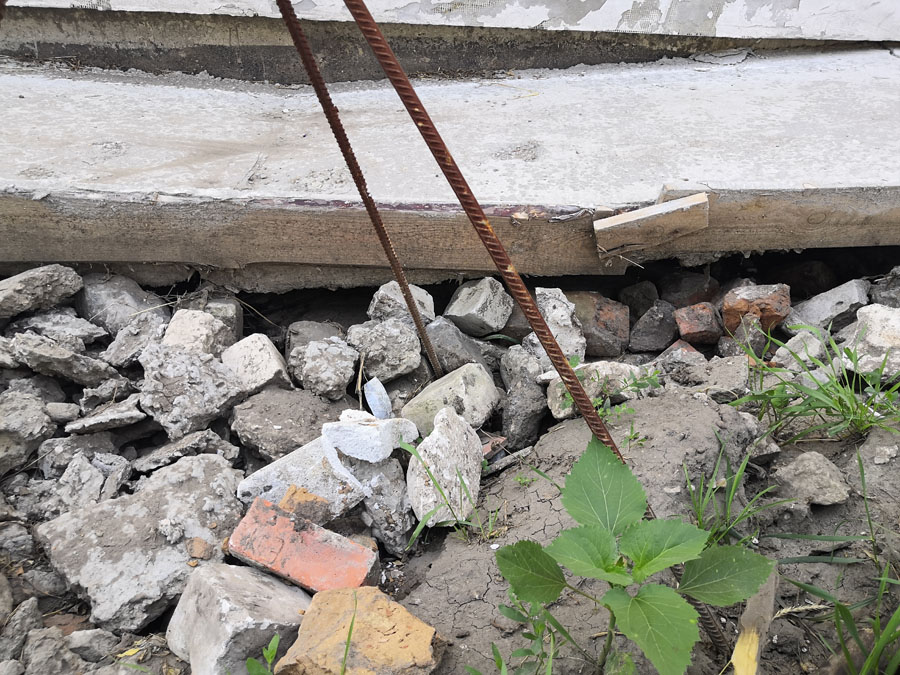 Сиротский дом в Петровске разрушается после сдачи в эксплуатацию