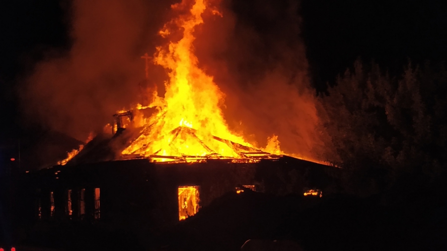 В центре Саратова огонь уничтожил старообрядческий молельный дом