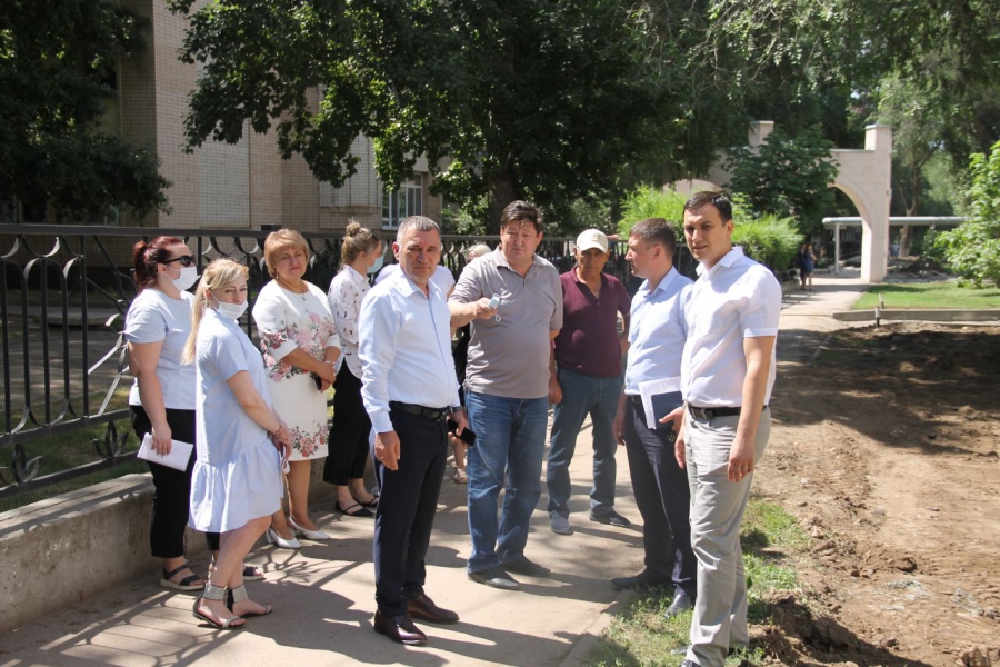 Дорогу к школе №32 Энгельсского района отремонтируют в рамках проекта «Единой России»