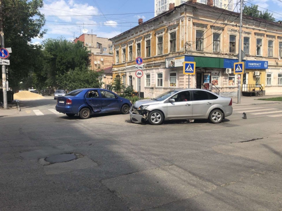 В Волжском районе мальчик пострадал в столкновении иномарок на перекрестке