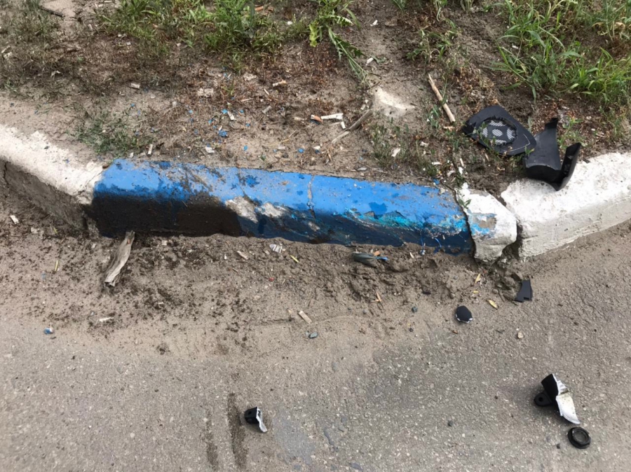 Мотоциклист попал в больницу после ДТП у моста на Шехурдина