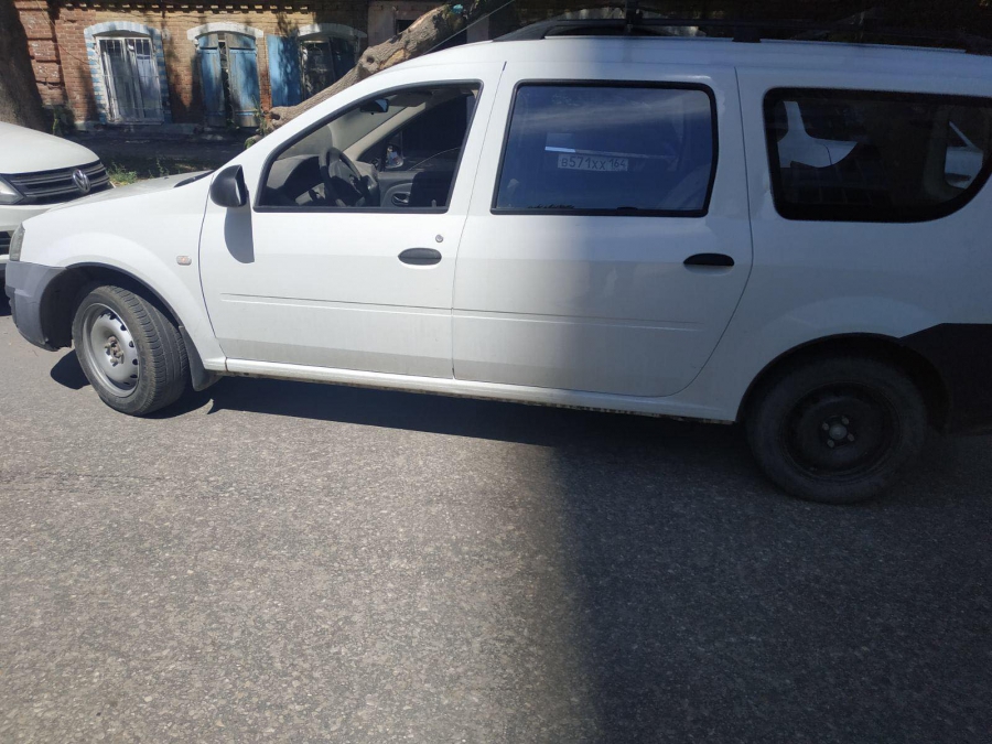 В центре Саратова мальчик угодил под колеса «Ларгуса»