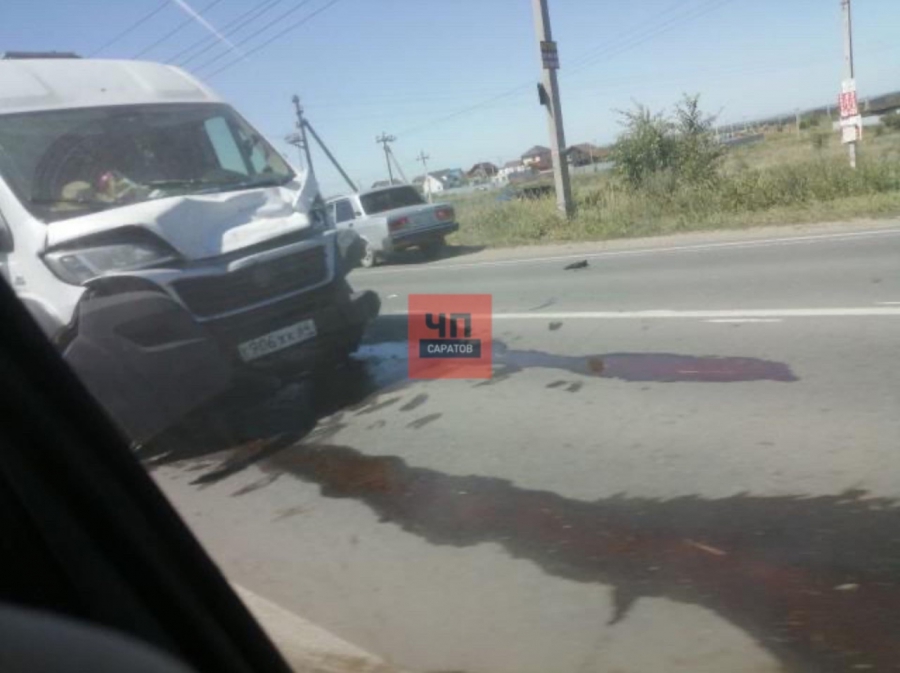 В Саратовском районе три человека пострадали в массовой аварии