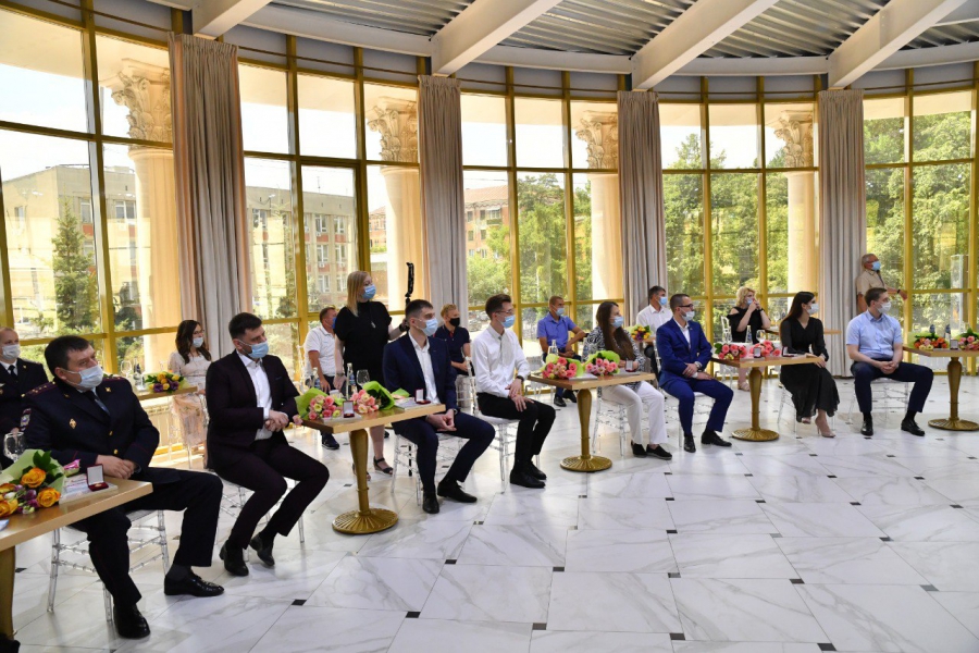 Десять саратовцев получили премию П.А. Столыпина за вклад развитие региона