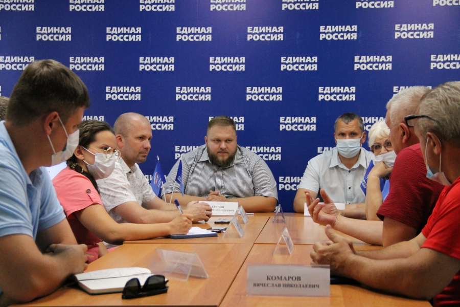 В Энгельсе обсудили создание комфорта в маршрутках и льготы в троллейбусах