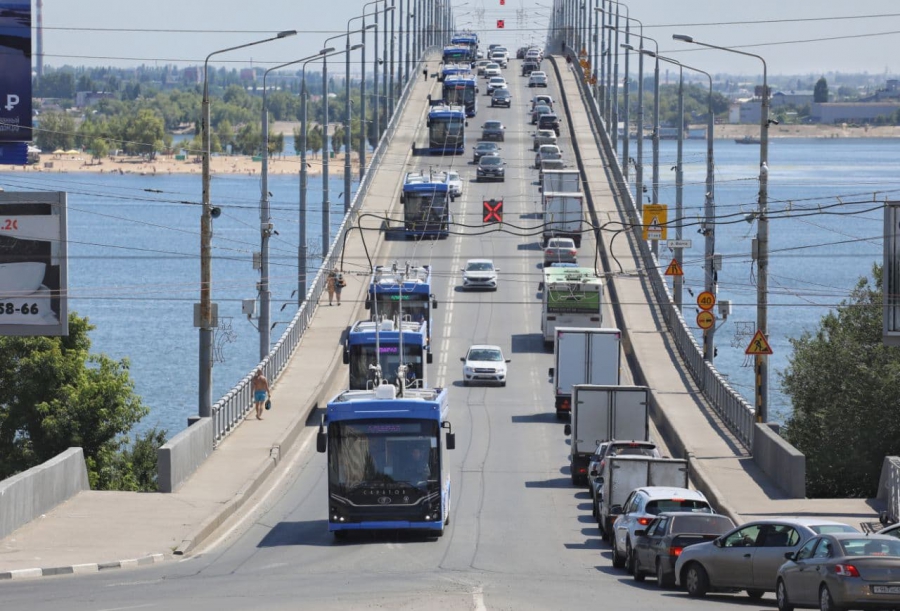 Володин рассказал о поступлении новых троллейбусов в Саратов