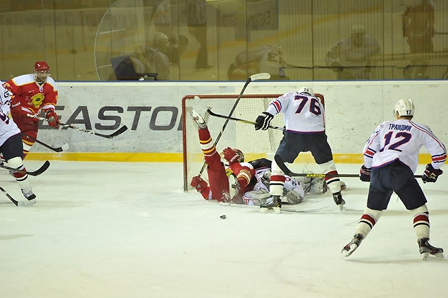 Получивший зарплату «Кристалл» выиграл на выезде