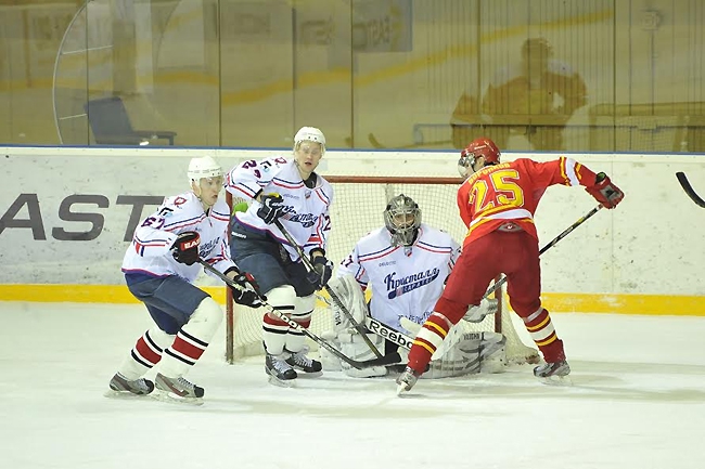 Получивший зарплату «Кристалл» выиграл на выезде