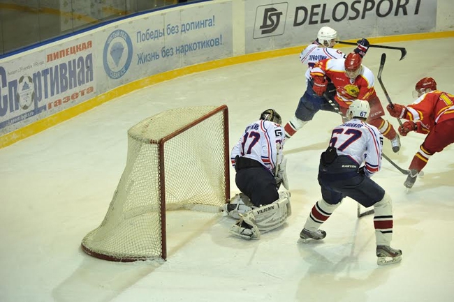 Получивший зарплату «Кристалл» выиграл на выезде