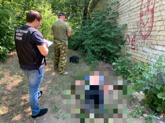 Автолюбитель нашел у трансформатора окровавленный труп