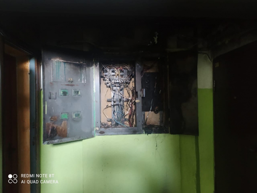 В Энгельсе пожарные эвакуировали из пятиэтажки 15 человек