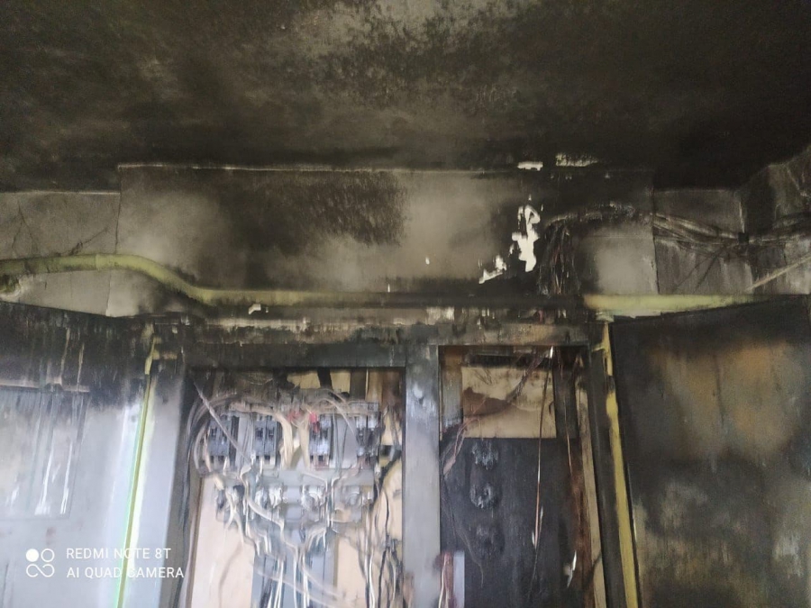 В Энгельсе пожарные эвакуировали из пятиэтажки 15 человек