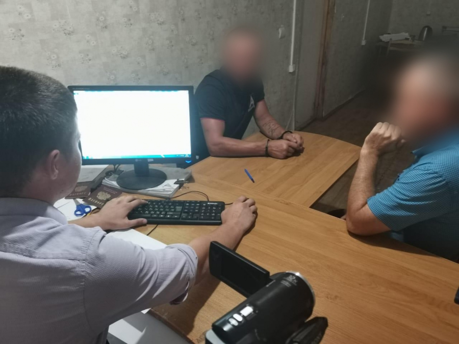 Двое судимых сельчан задержаны за избиение мужчины до смерти