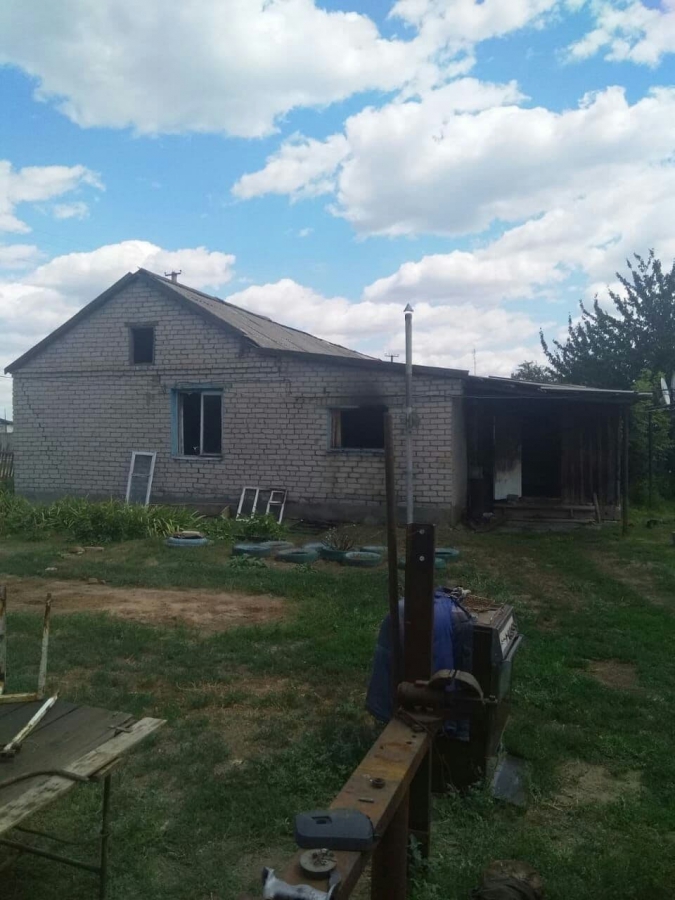 Утром в Ровенском районе сгорел жилой дом