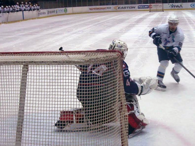 «Кристалл» набрал первое домашнее очко в 2014 году