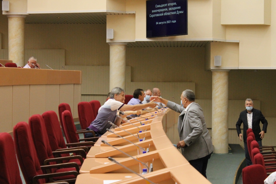 Депутаты одобрили выделение дополнительных денег на благоустройство Саратова и районов