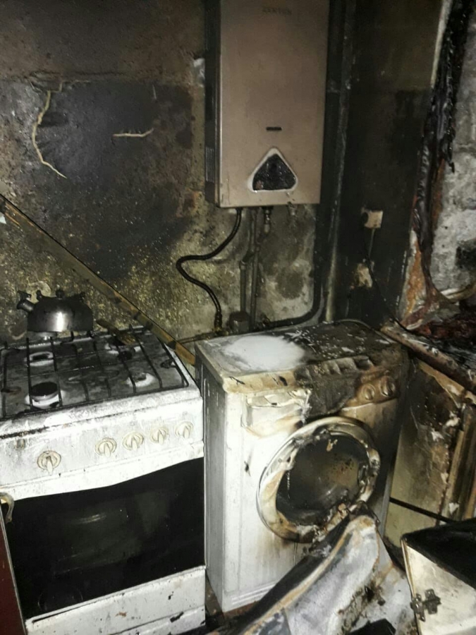 В квартире на Миллеровской из-за холодильника горела кухня