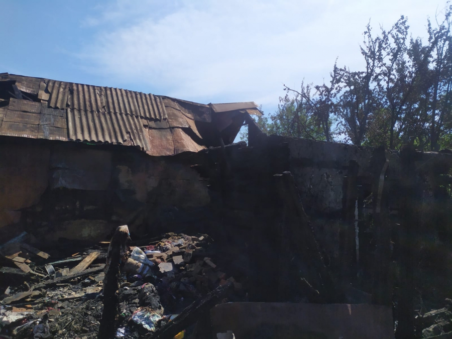 В Ртищеве из-за нетрезвой женщины загорелись 3 дома