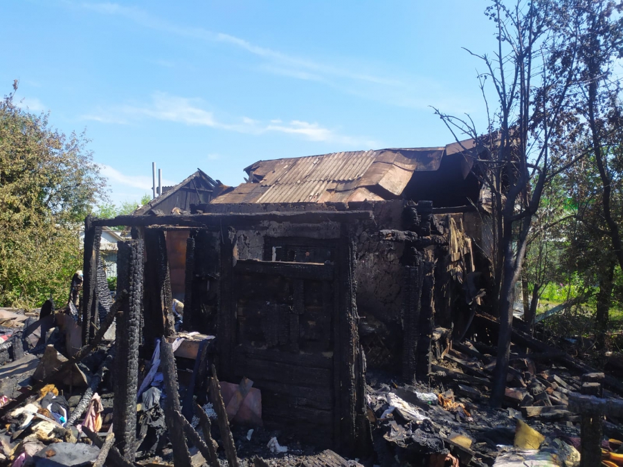В Ртищеве из-за нетрезвой женщины загорелись 3 дома