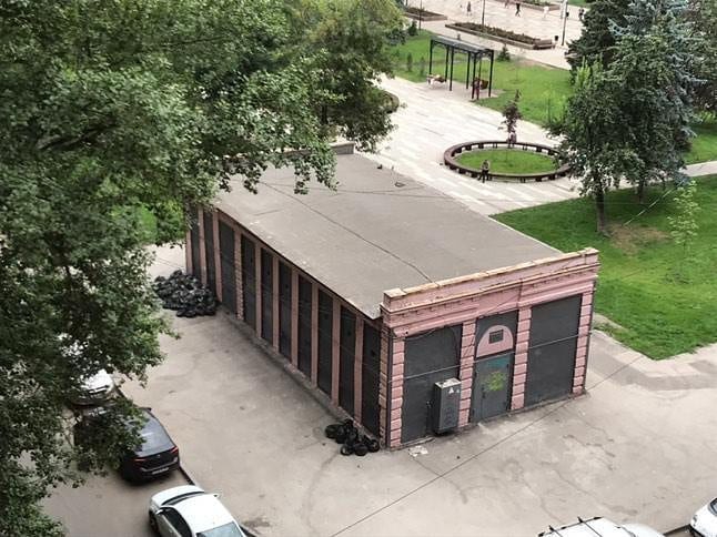 На площади Кирова устроили несанкционированную свалку