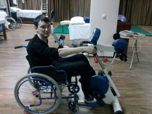 Попавшему в ДТП саратовцу требуется помощь