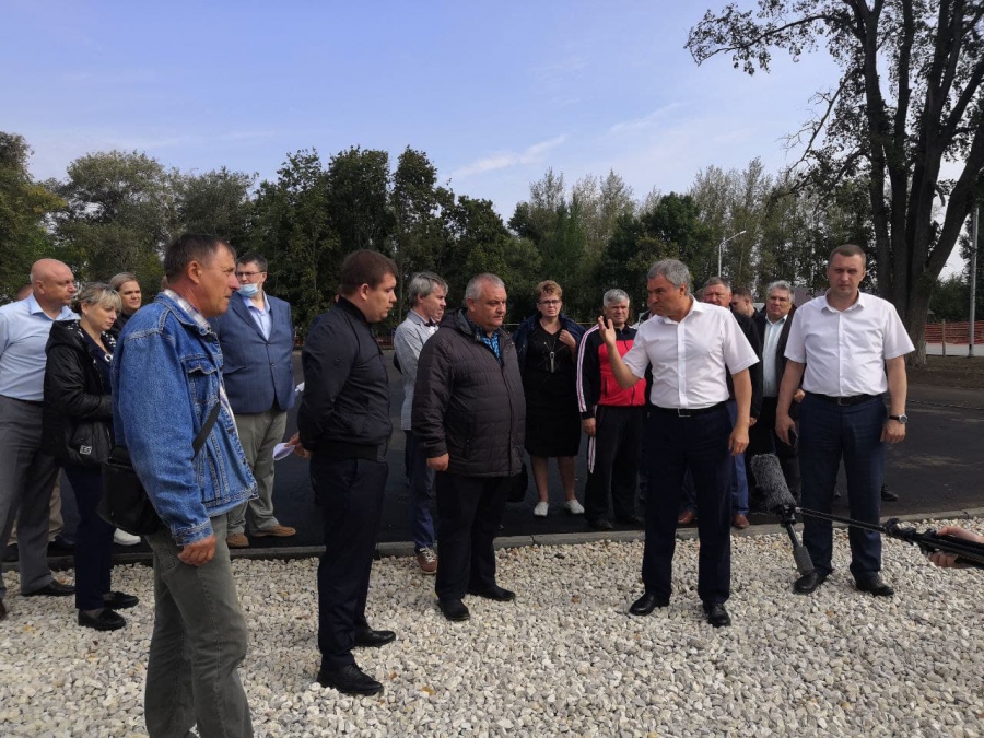 Глава Госдумы раскритиковал недоработки в благоустройстве территории у петровского моста