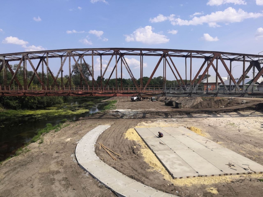 Глава Госдумы раскритиковал недоработки в благоустройстве территории у петровского моста