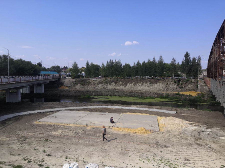 Глава Госдумы раскритиковал недоработки в благоустройстве территории у петровского моста