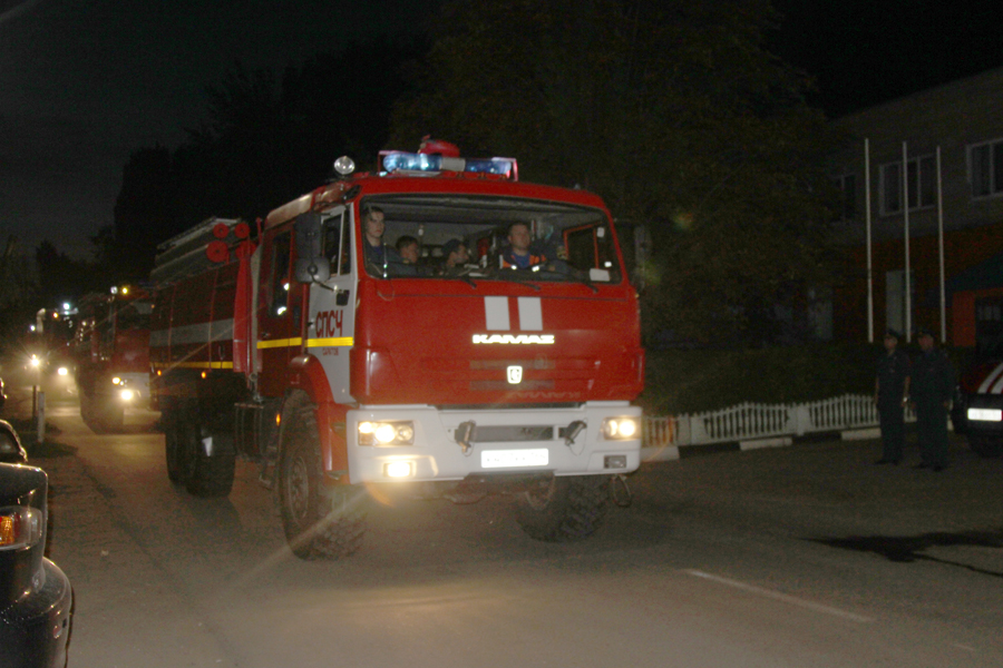 Саратовские пожарные отправились помогать тушить заповедник в Мордовии